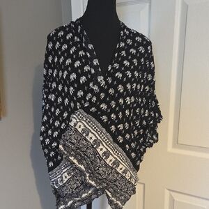 Black & White Elephant Print Wrap/Kimono